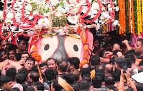 Tragedy Strikes Puri Rath Yatra Nine injures as Lord Balabhadra's Idol Topples